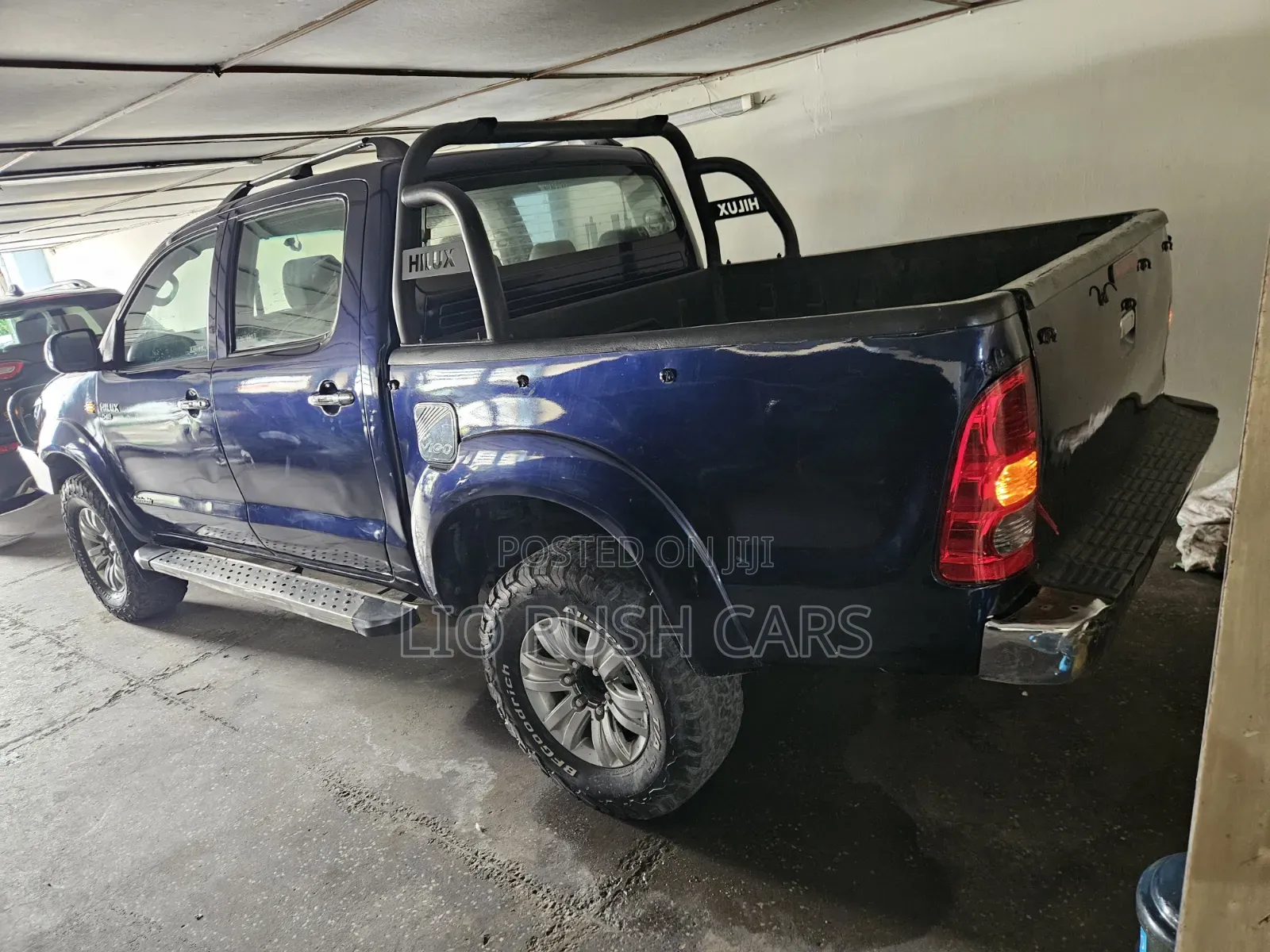 Toyota Hilux 2006 Black