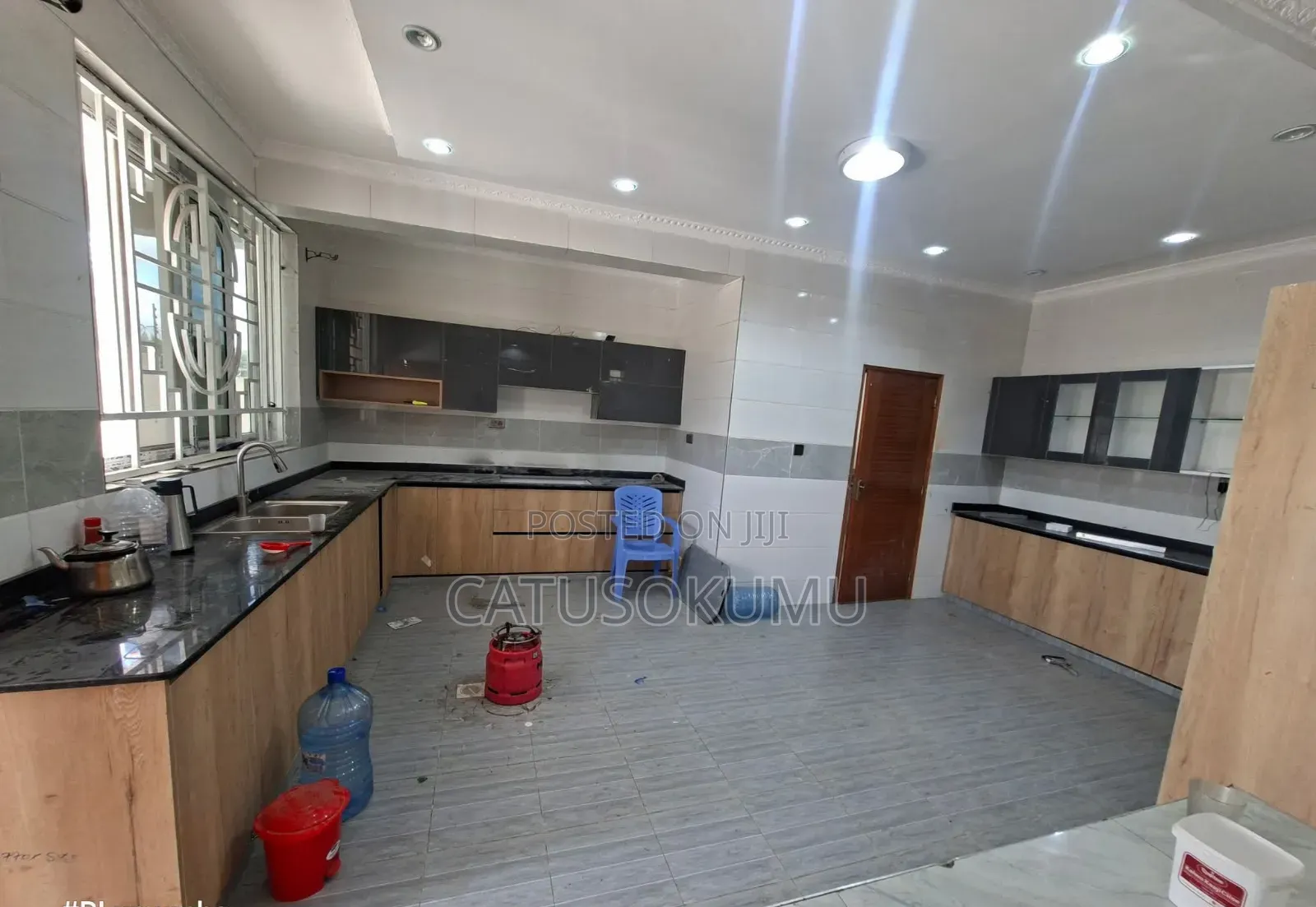 6bdrm Maisonette in Syokimau, Gateway Mall Area for rent