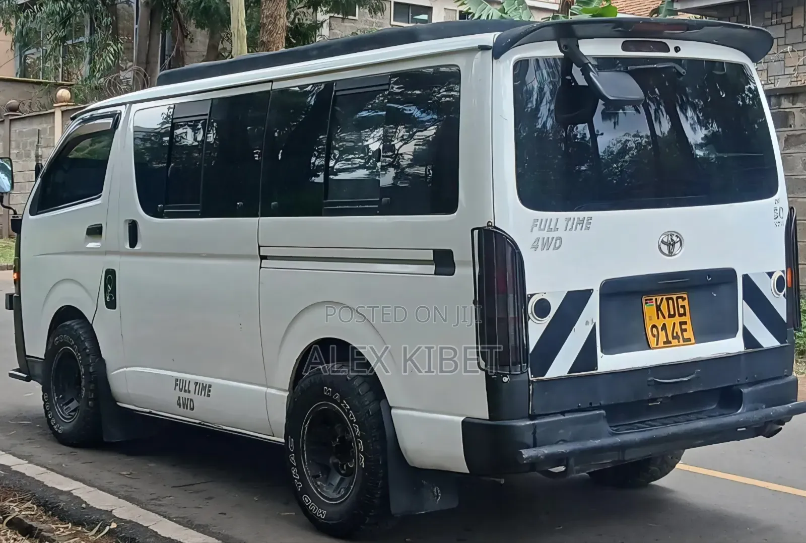 Toyota HiAce 2014 White