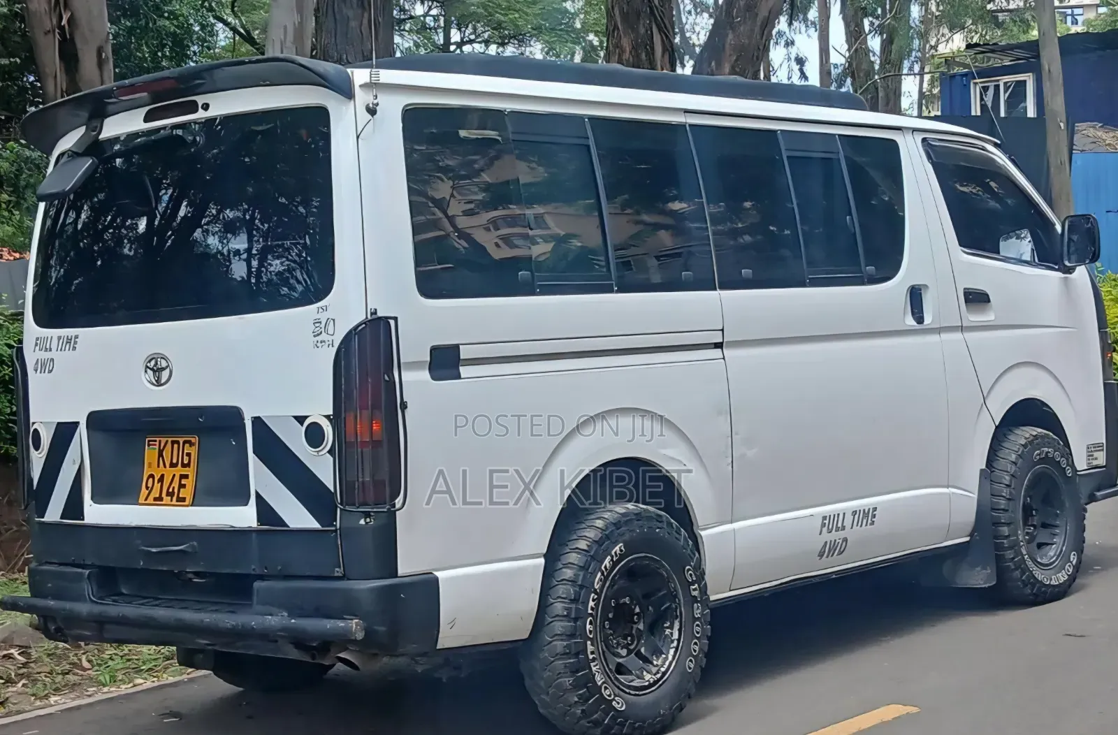 Toyota HiAce 2014 White