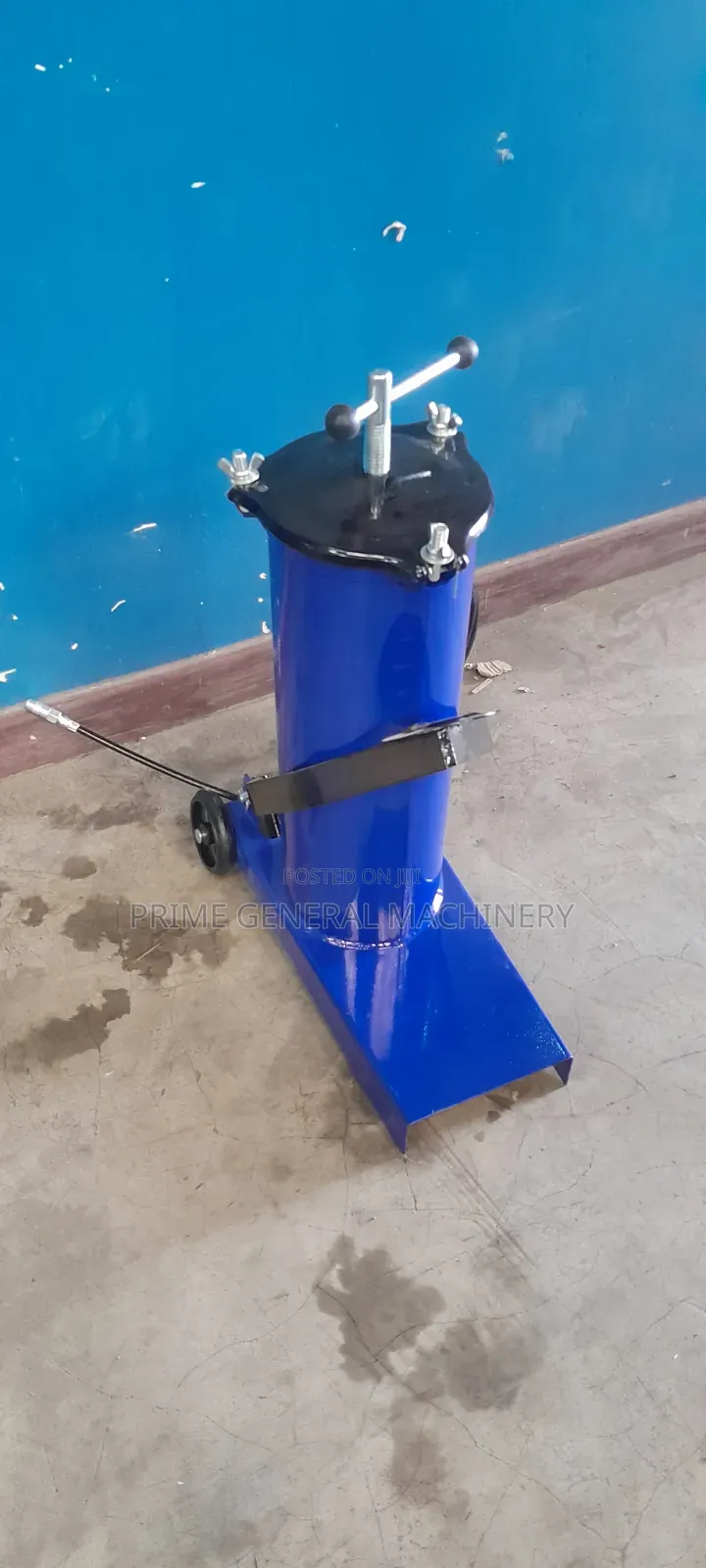 Manual Foot Grease Bucket