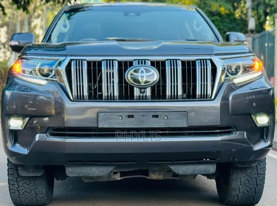 Toyota Land Cruiser Prado 3.0 172hp 2020 Gray