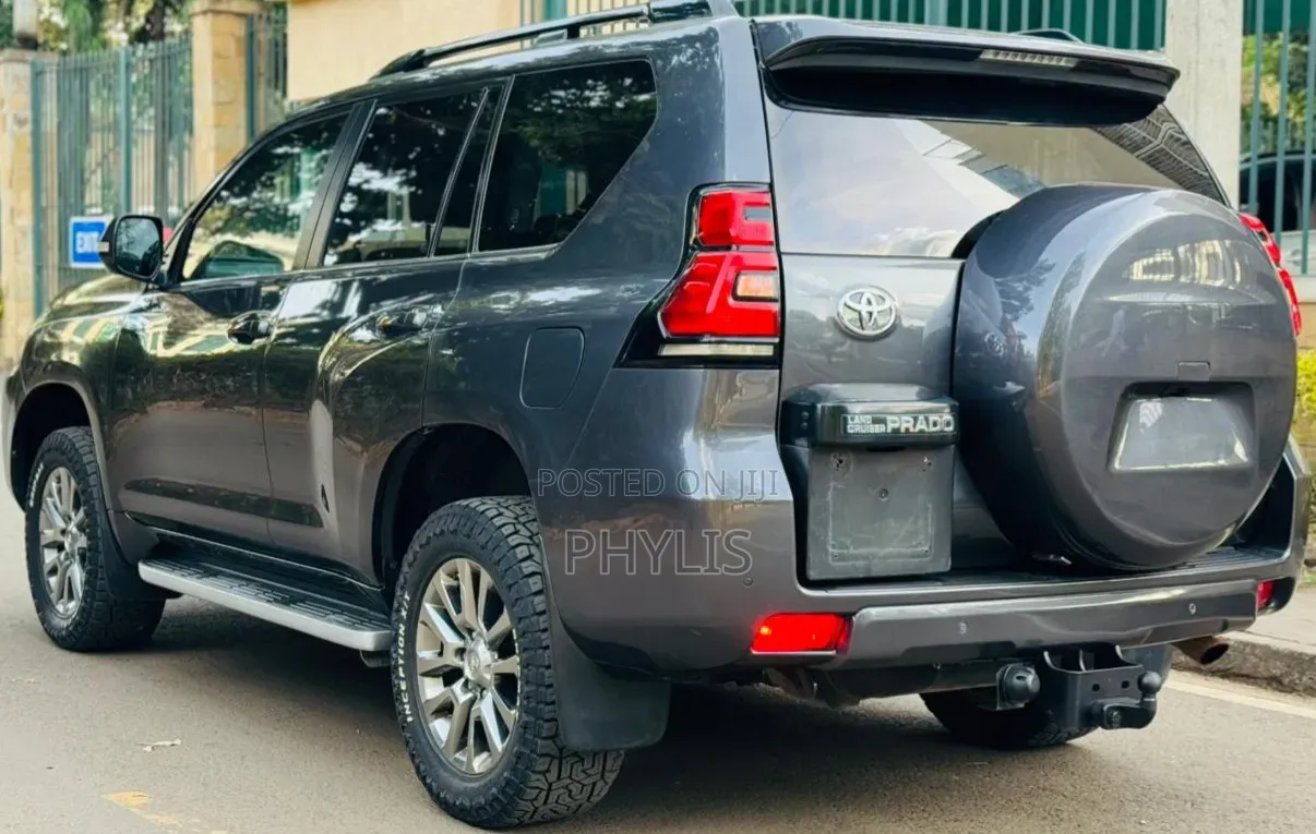 Toyota Land Cruiser Prado 3.0 172hp 2020 Gray