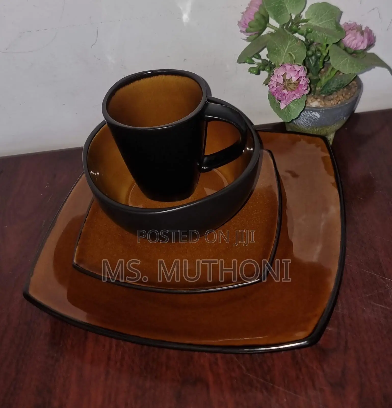 Vintage 24pc Ceramic Dinner Sets