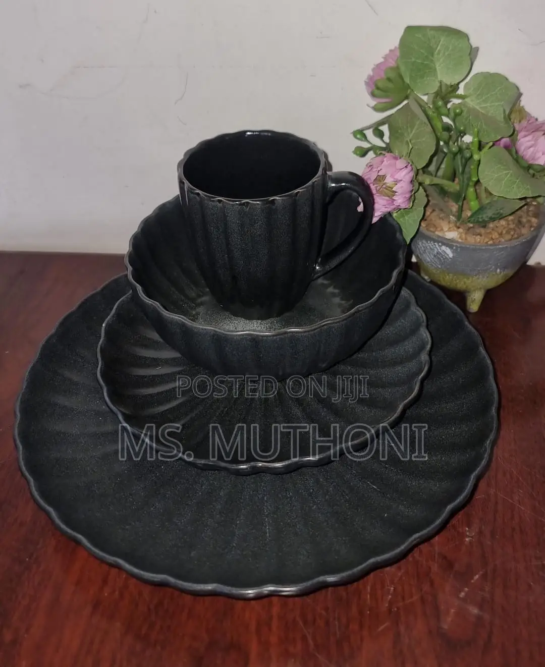 Vintage 24pc Ceramic Dinner Sets