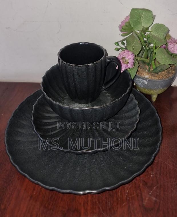Vintage 24pc Ceramic Dinner Sets - thumbnail 8