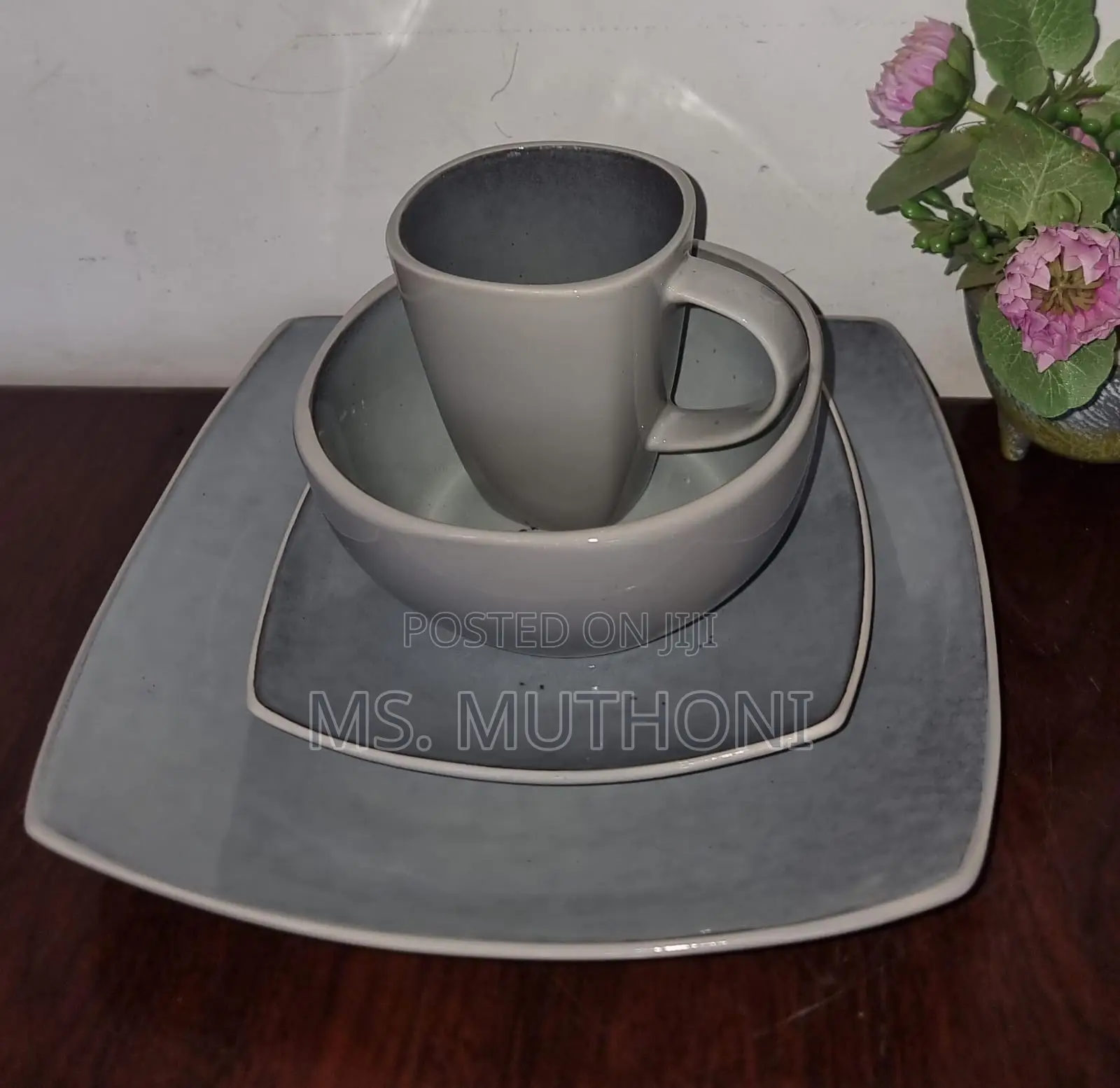 Vintage 24pc Ceramic Dinner Sets