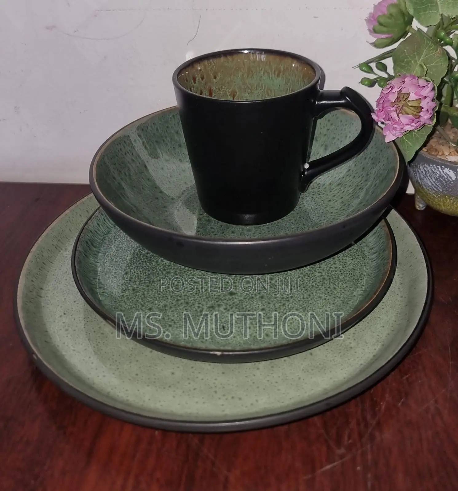 Vintage 24pc Ceramic Dinner Sets
