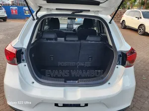 Mazda 2 2020 White