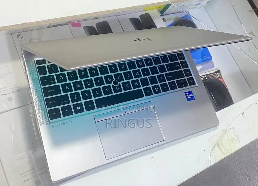 Laptop HP EliteBook 840 G8 8GB Intel Core i7 SSD 256GB