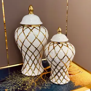 1 Pc Luxurious Set of Gold-Accented White Porcelain Ginger Jar
