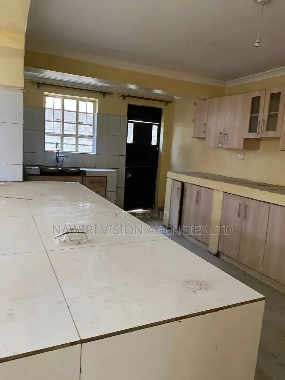 5bdrm Mansion in Joska for rent