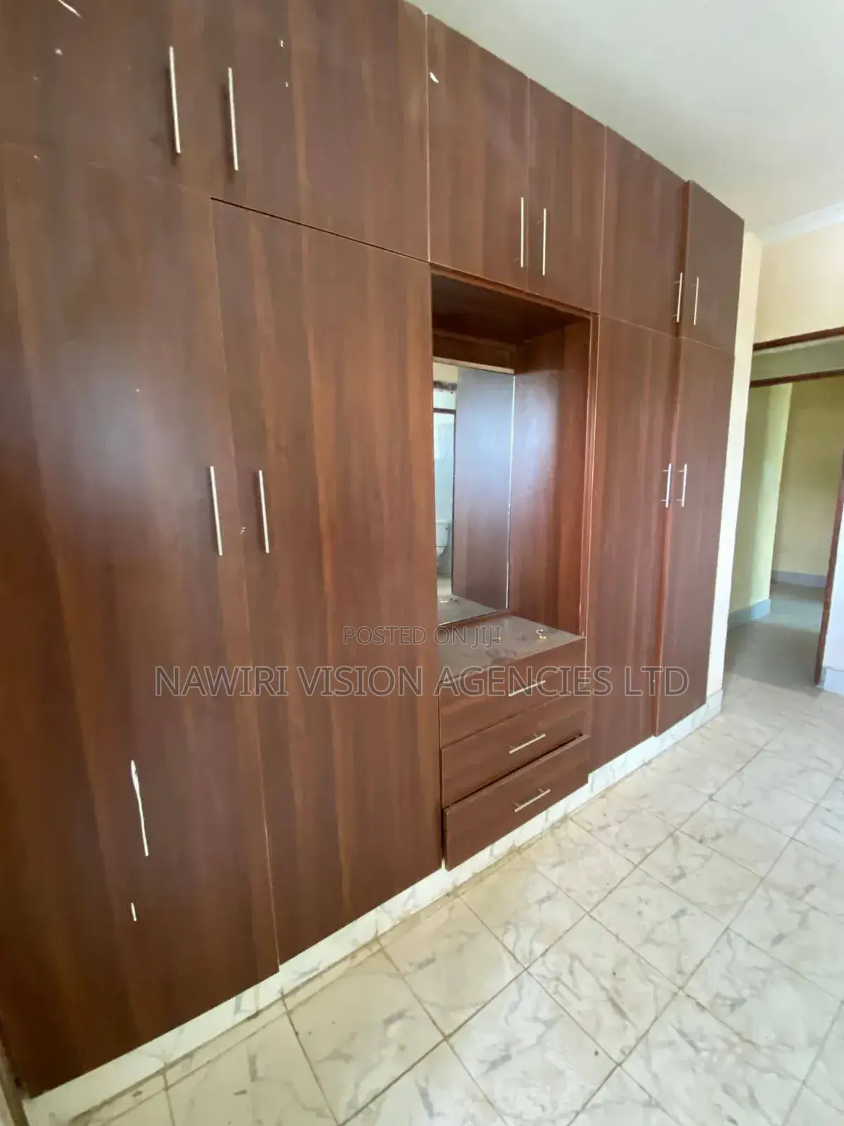 5bdrm Mansion in Joska for rent