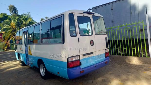 Toyota Coaster 2016 White - thumbnail 5