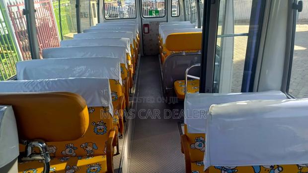 Toyota Coaster 2016 White - thumbnail 11