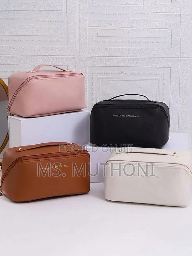 Waterproof Travel Cosmetic/ Toiletries /Makeup Organizer,