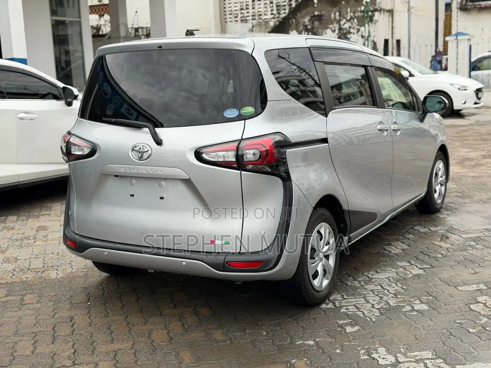 Toyota Sienta 1.5 FWD 2019 Silver