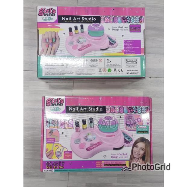 Children Nail Art Studio
