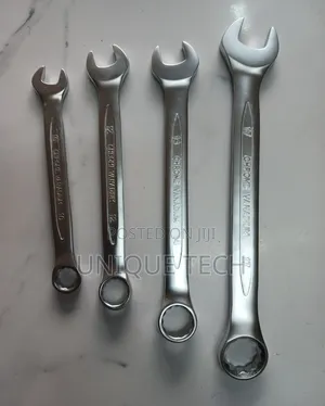 Universal Combination Spanner