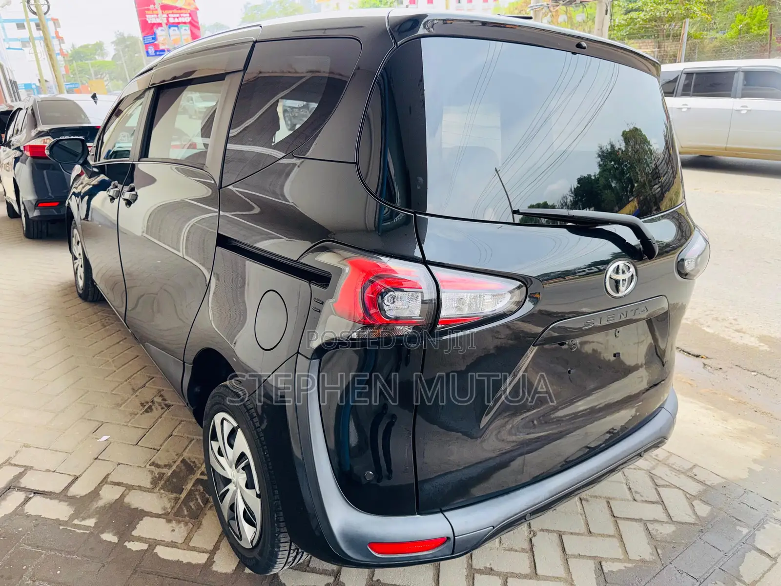 Toyota Sienta 1.5 FWD 2019 Black