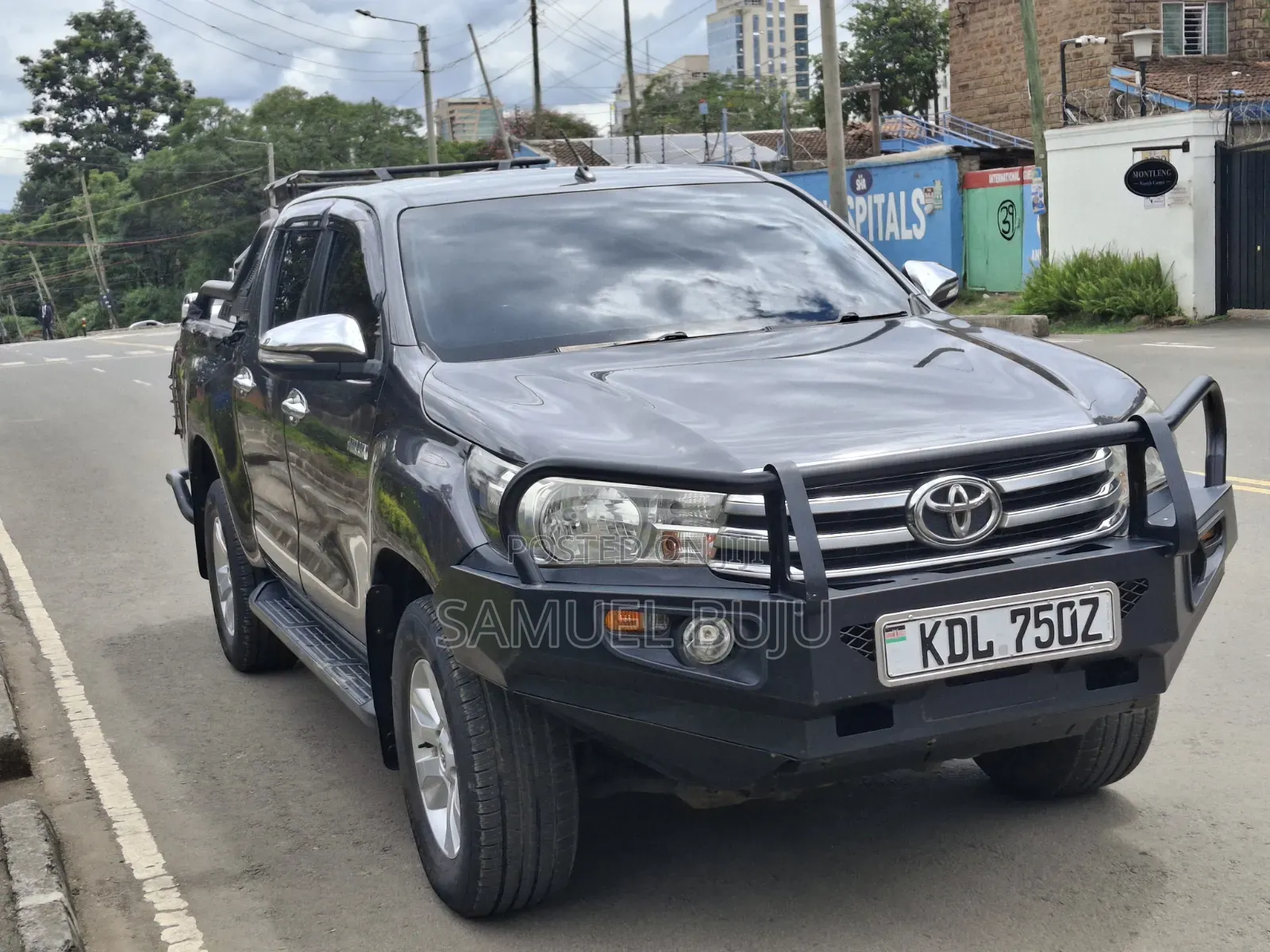 Toyota Hilux 2016 Gray
