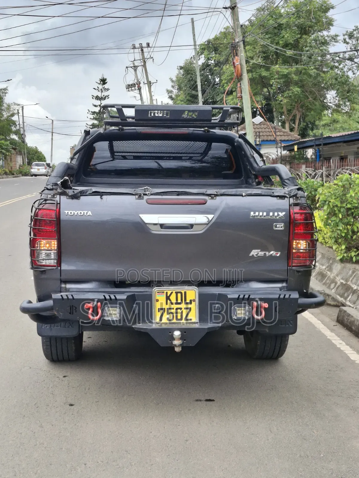 Toyota Hilux 2016 Gray