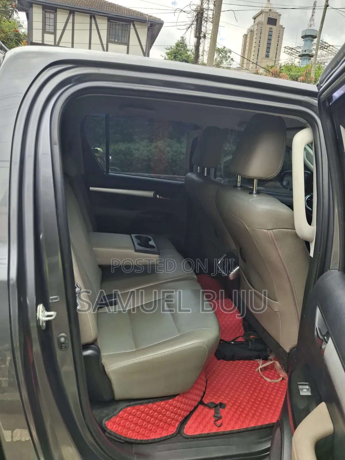 Toyota Hilux 2016 Gray