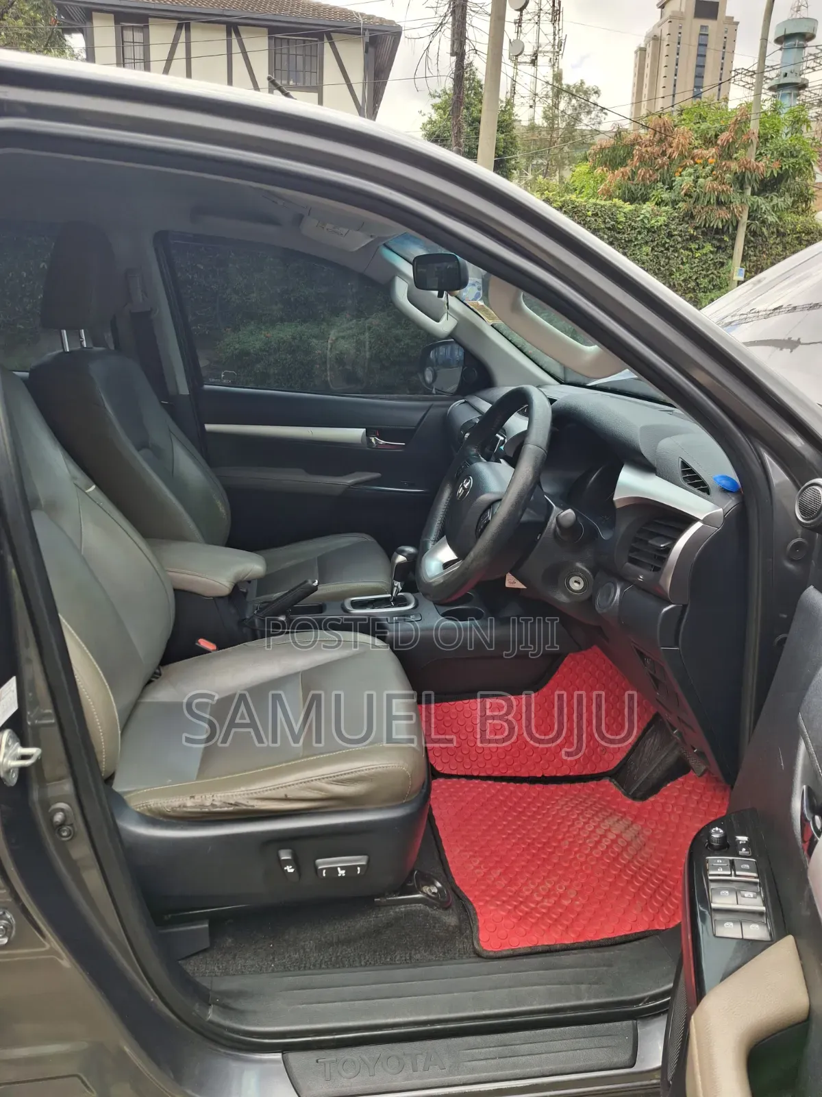 Toyota Hilux 2016 Gray