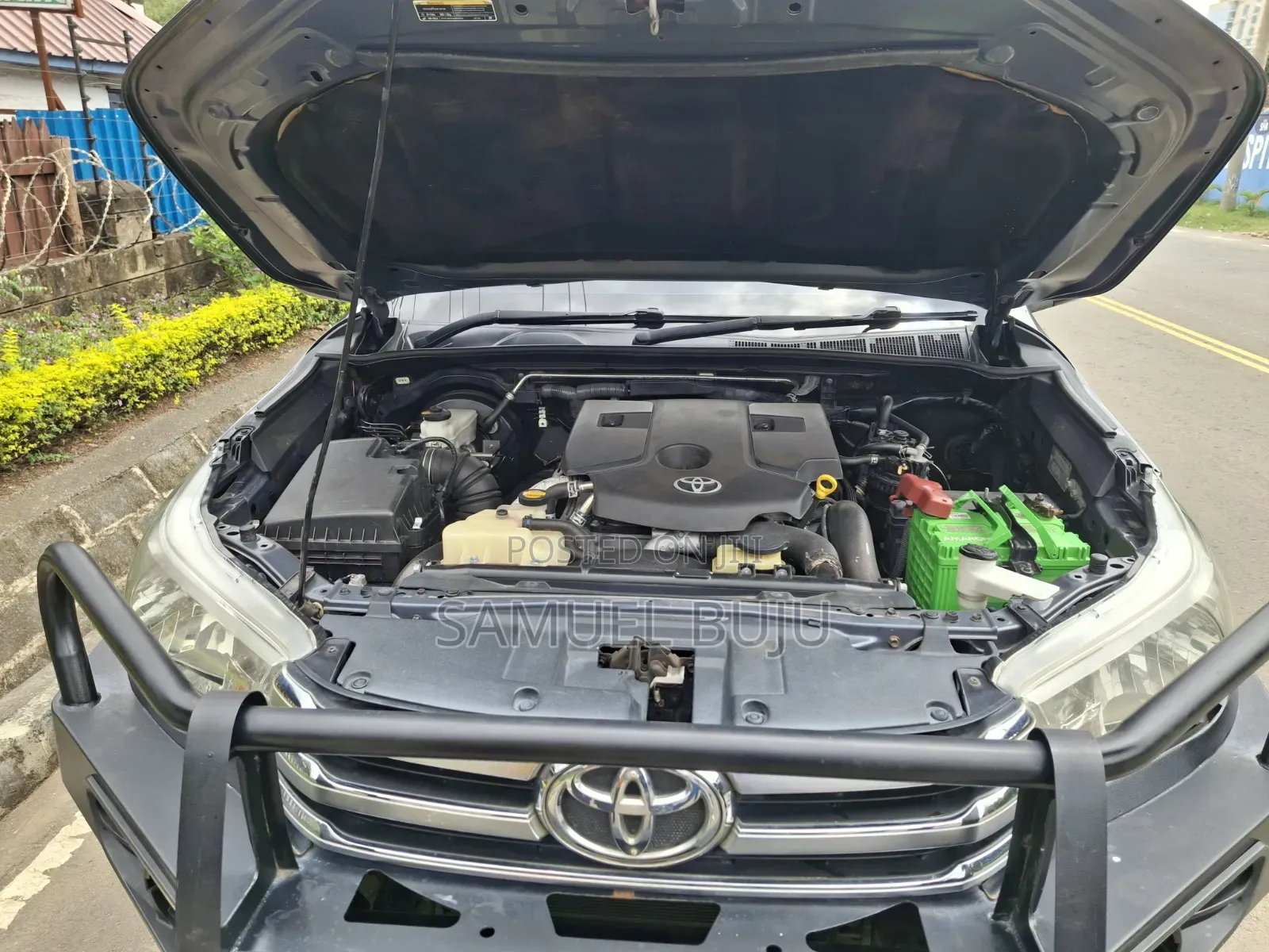 Toyota Hilux 2016 Gray