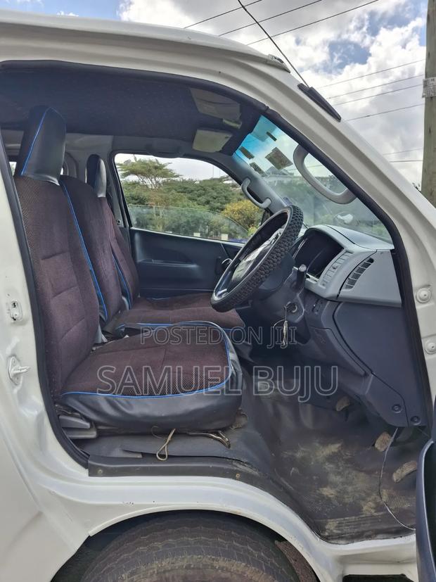 Toyota HiAce 2006 White - thumbnail 8