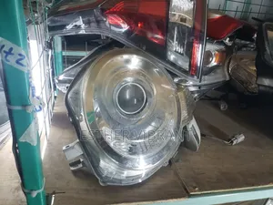 Sienta 2012 Headlight Zenon