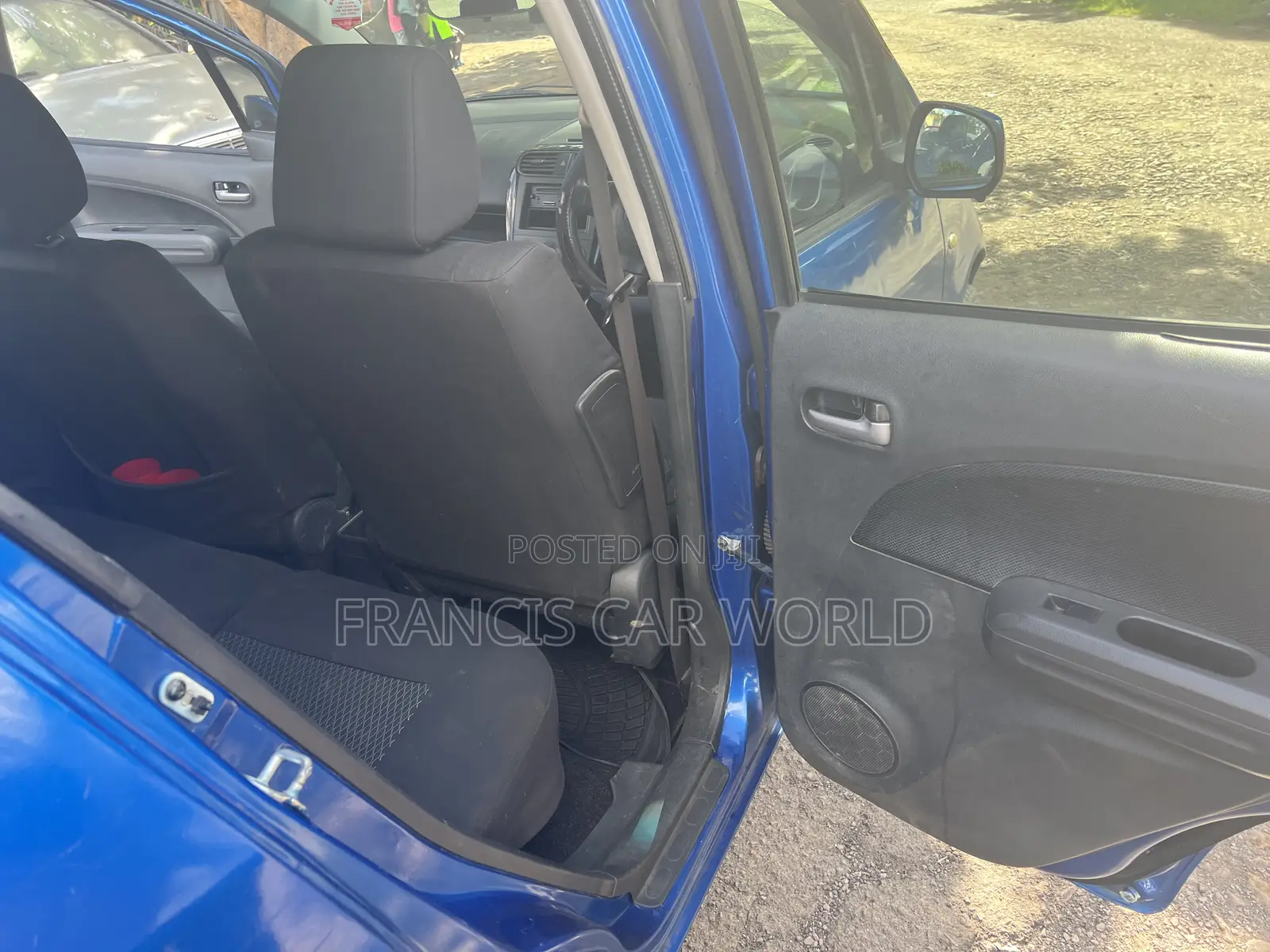 Suzuki Splash 2012 Blue