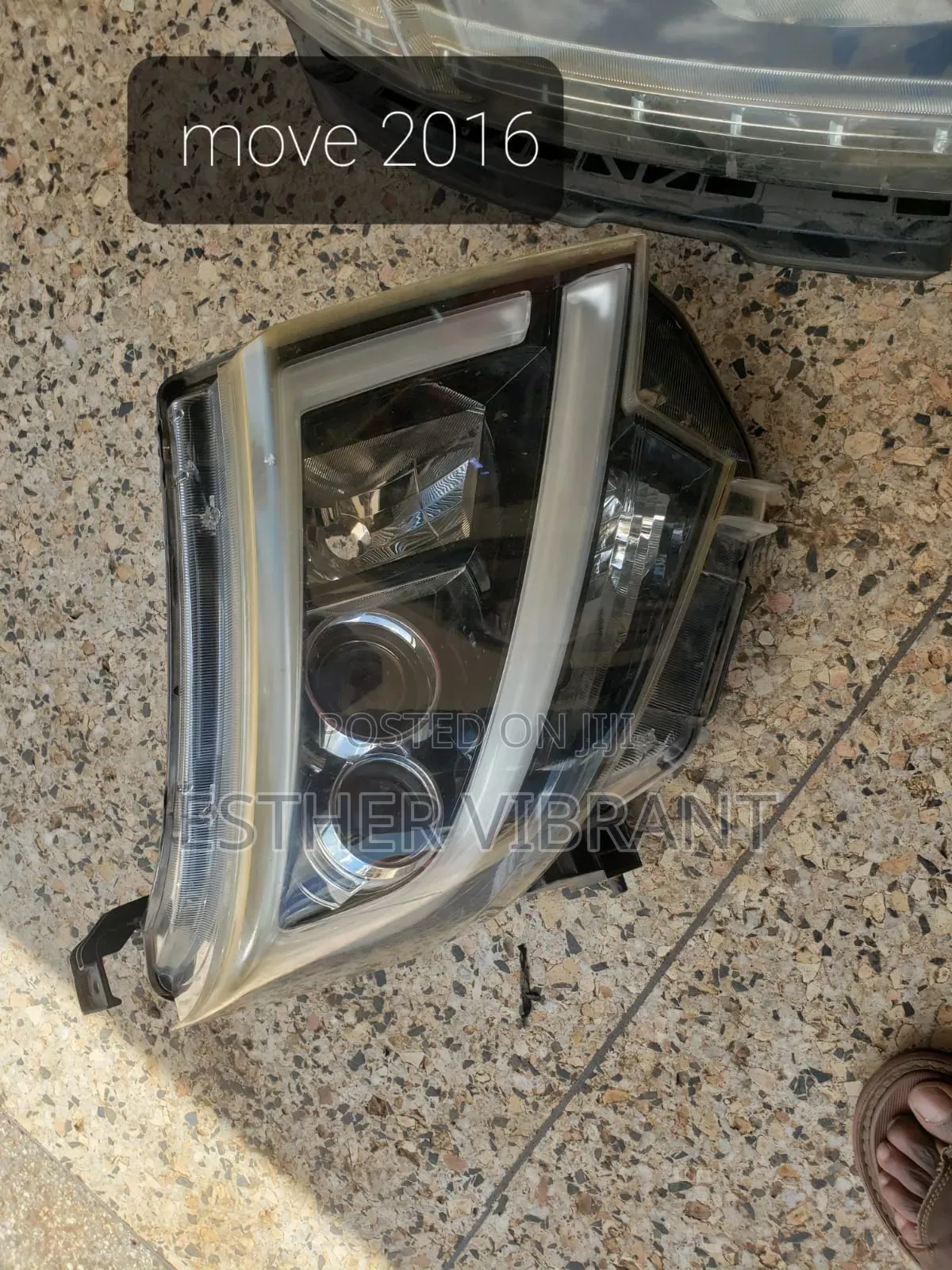 Daihatsu Move 2016 Headlight