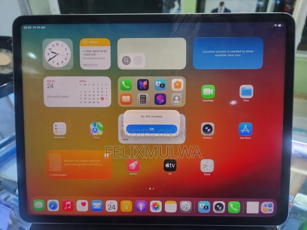Apple iPad Pro (2022) 256 GB Silver - thumbnail 2