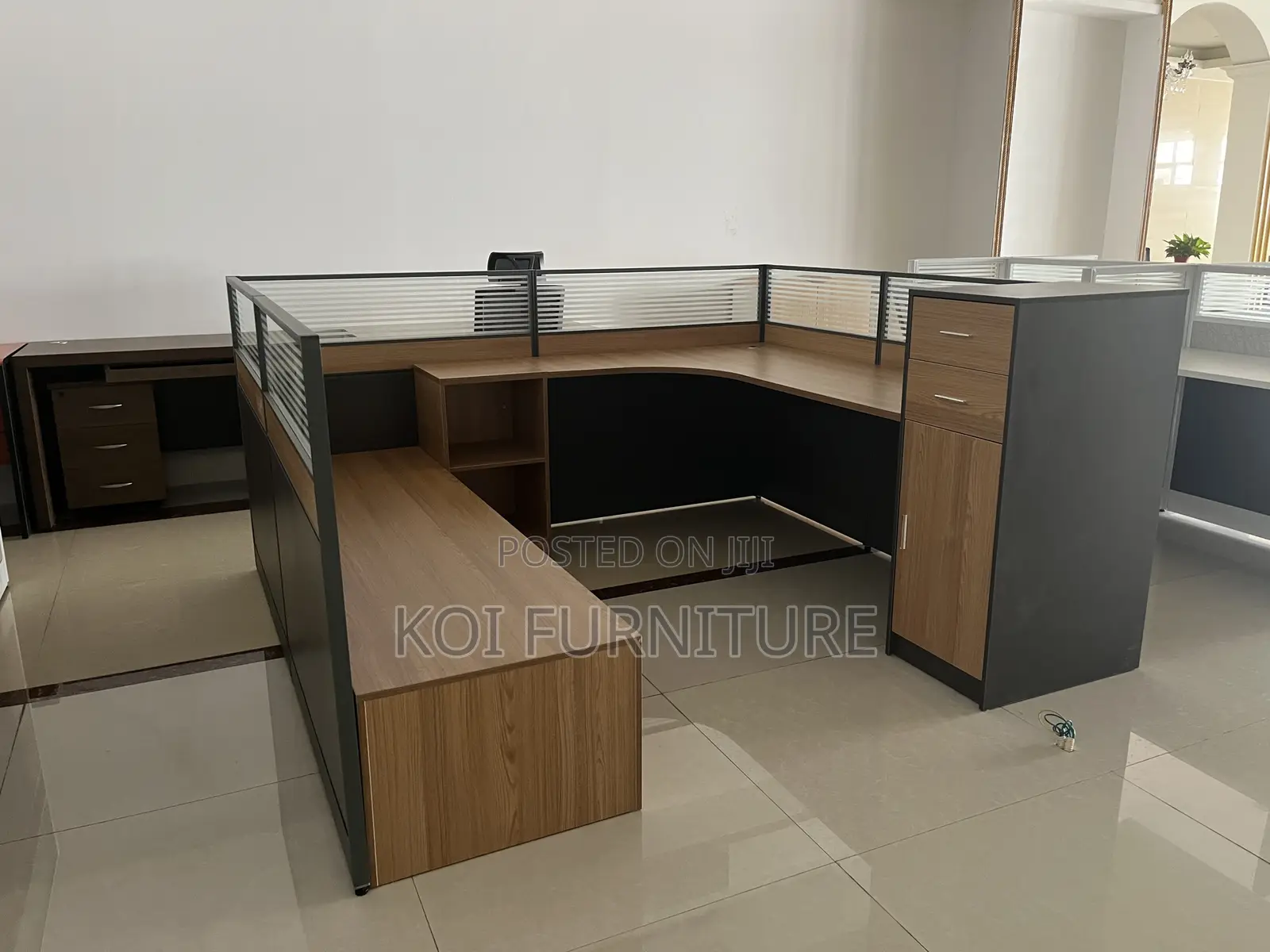 Office Workstation; Four Users Executive Office Workstation Desk