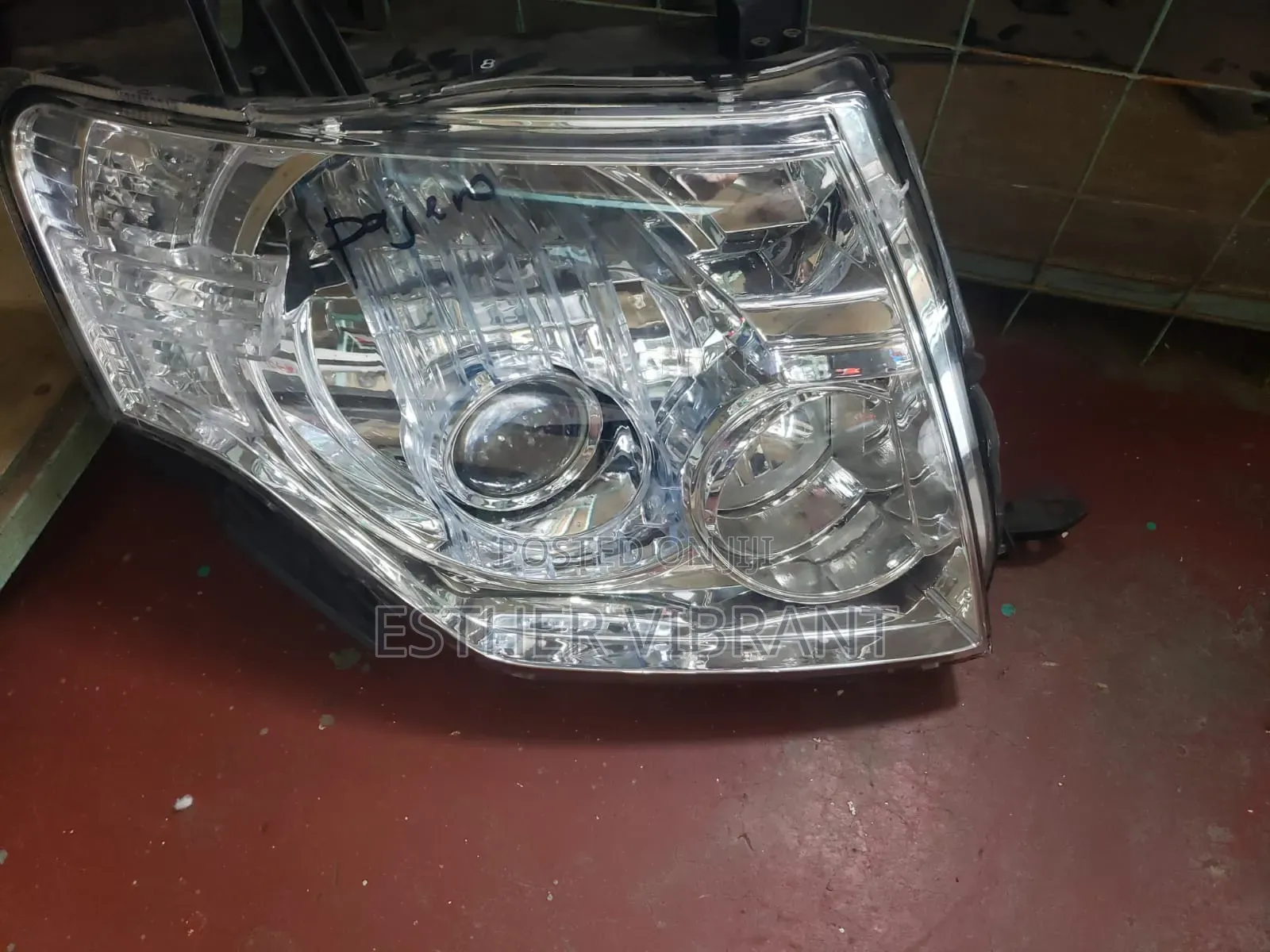 Mitsubishi Pajero 2006 Headlights