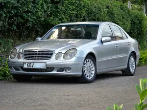 Mercedes-Benz E200 2006 Silver