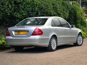 Mercedes-Benz E200 2006 Silver