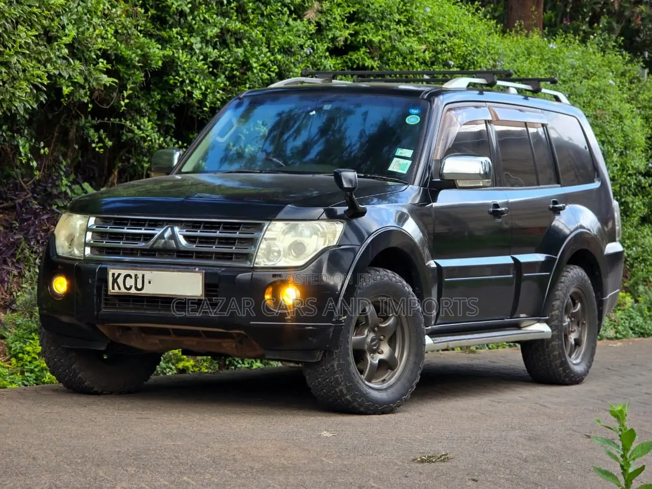 Mitsubishi Pajero 3.0 2011 Black
