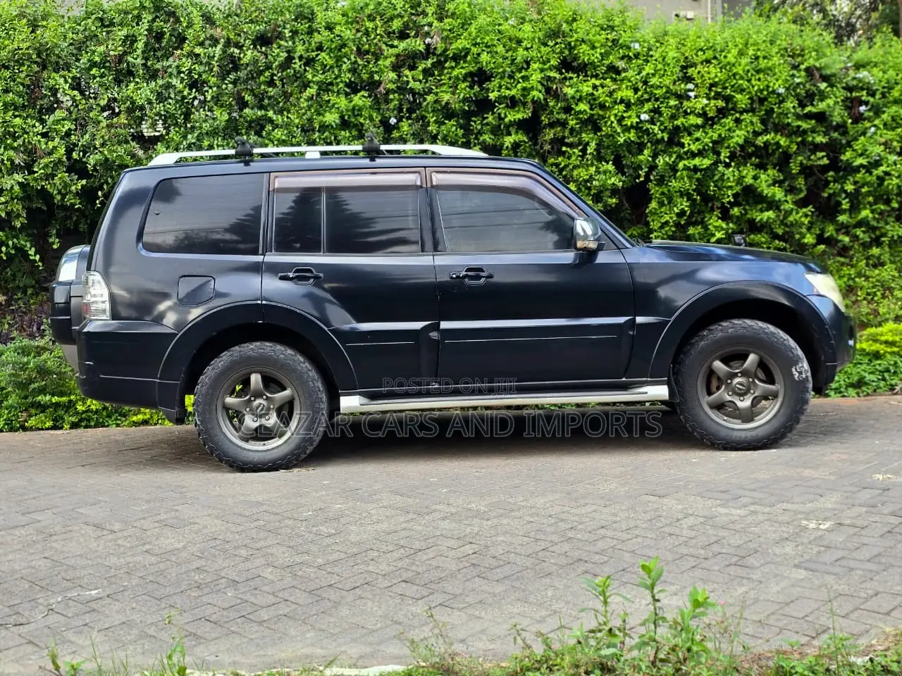 Mitsubishi Pajero 3.0 2011 Black