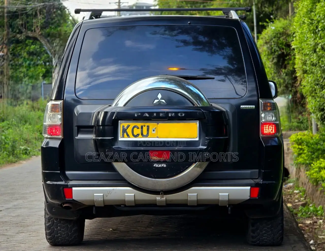 Mitsubishi Pajero 3.0 2011 Black