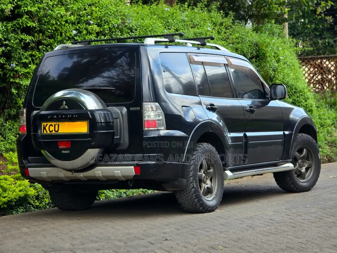 Mitsubishi Pajero 3.0 2011 Black