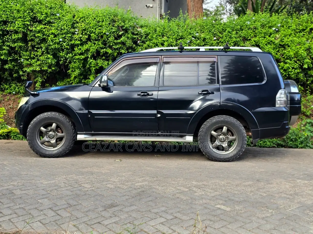Mitsubishi Pajero 3.0 2011 Black