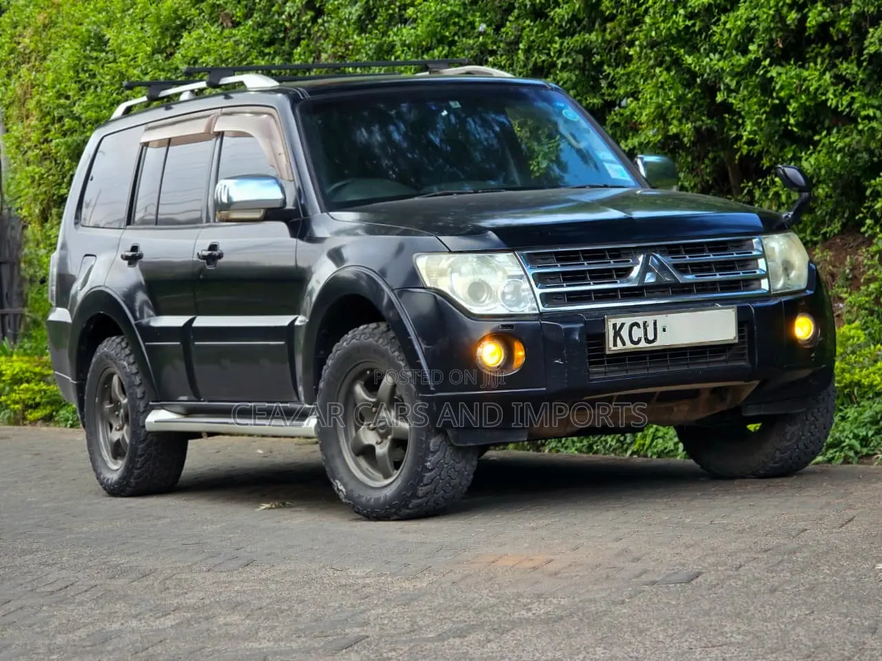 Mitsubishi Pajero 3.0 2011 Black