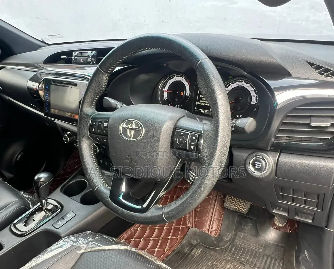 Toyota Hilux Revo Double Cab Deisel 2.8 RWD 2018 Black