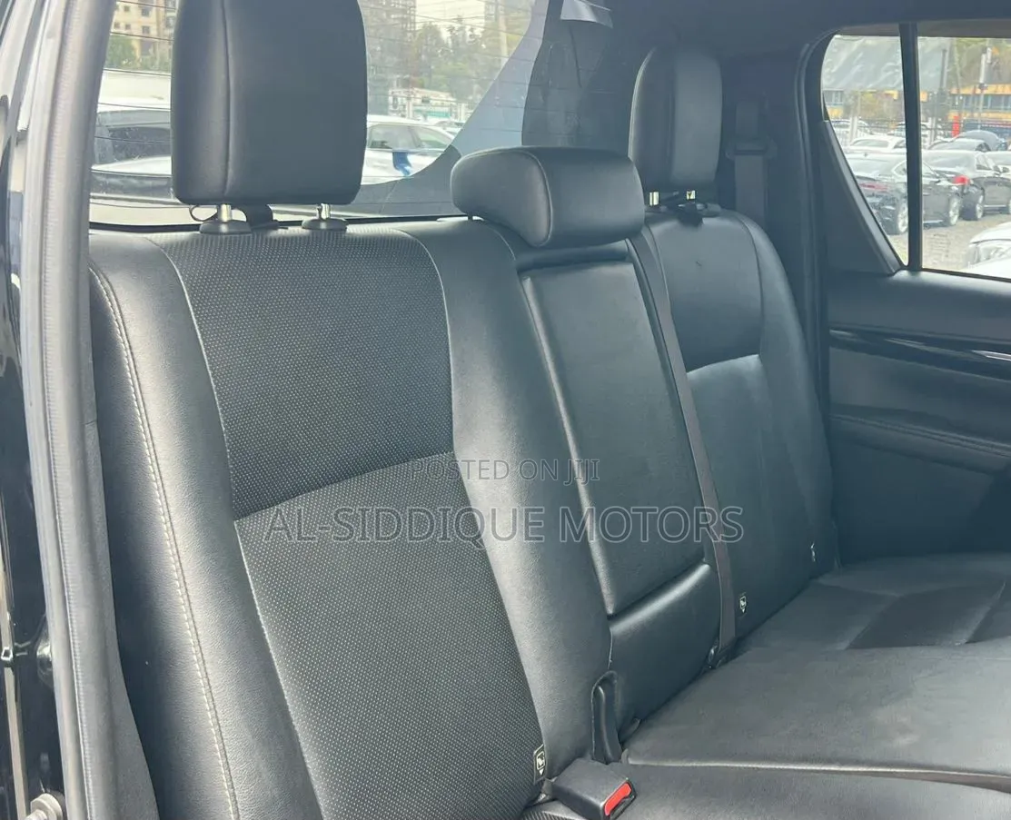 Toyota Hilux Revo Double Cab Deisel 2.8 RWD 2018 Black