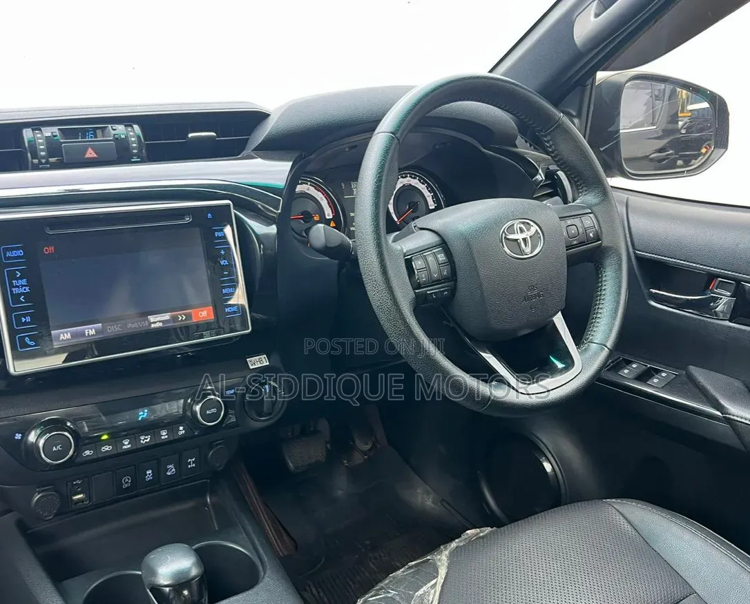 Toyota Hilux Revo Double Cab Deisel 2.8 RWD 2018 Black