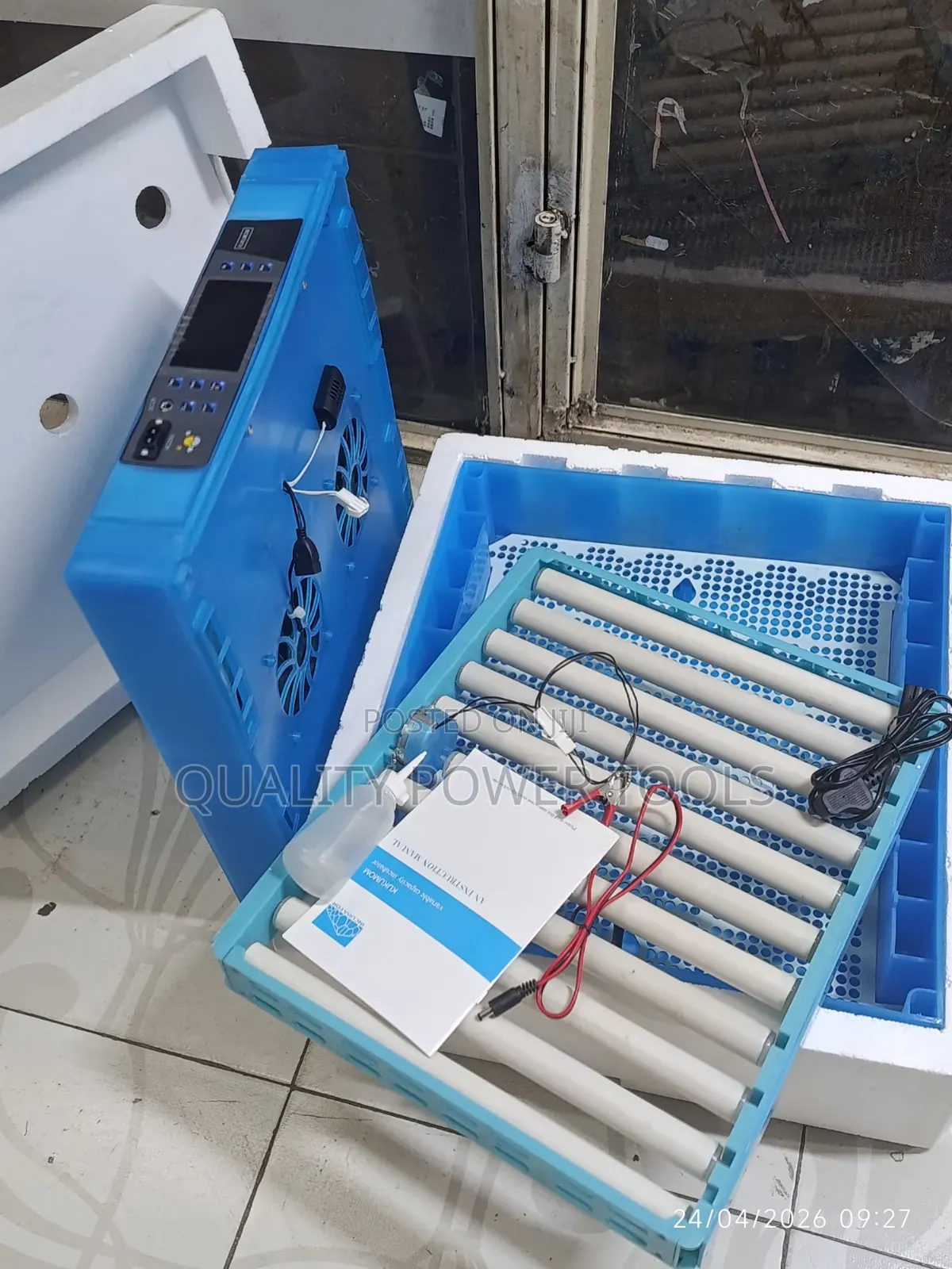 64 Egg Capacity Incubator