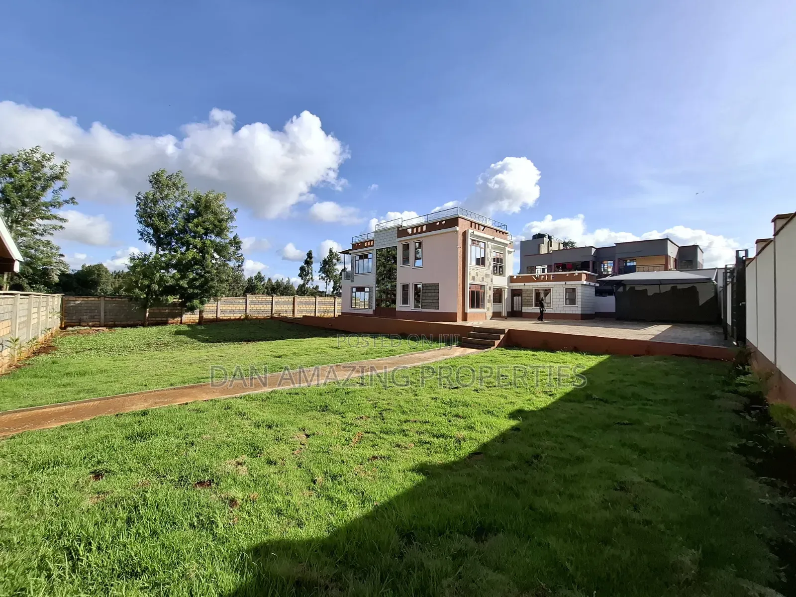 5bdrm Mansion in Kikuyu On 1/4 Acre, Muguga for rent