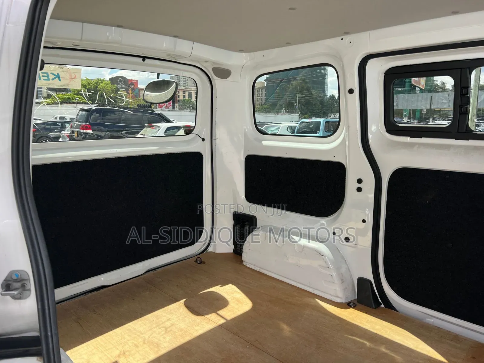 Nissan NV200 SV 2020 White